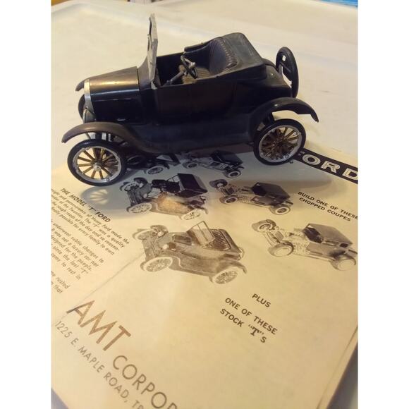AMT 1925 Model T Ford kit - Picture 7 of 7